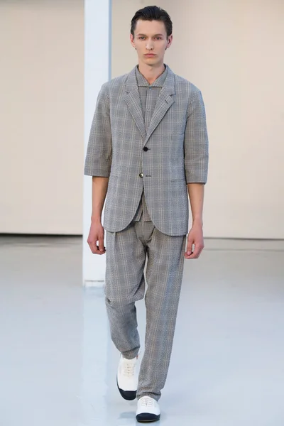 Look 14